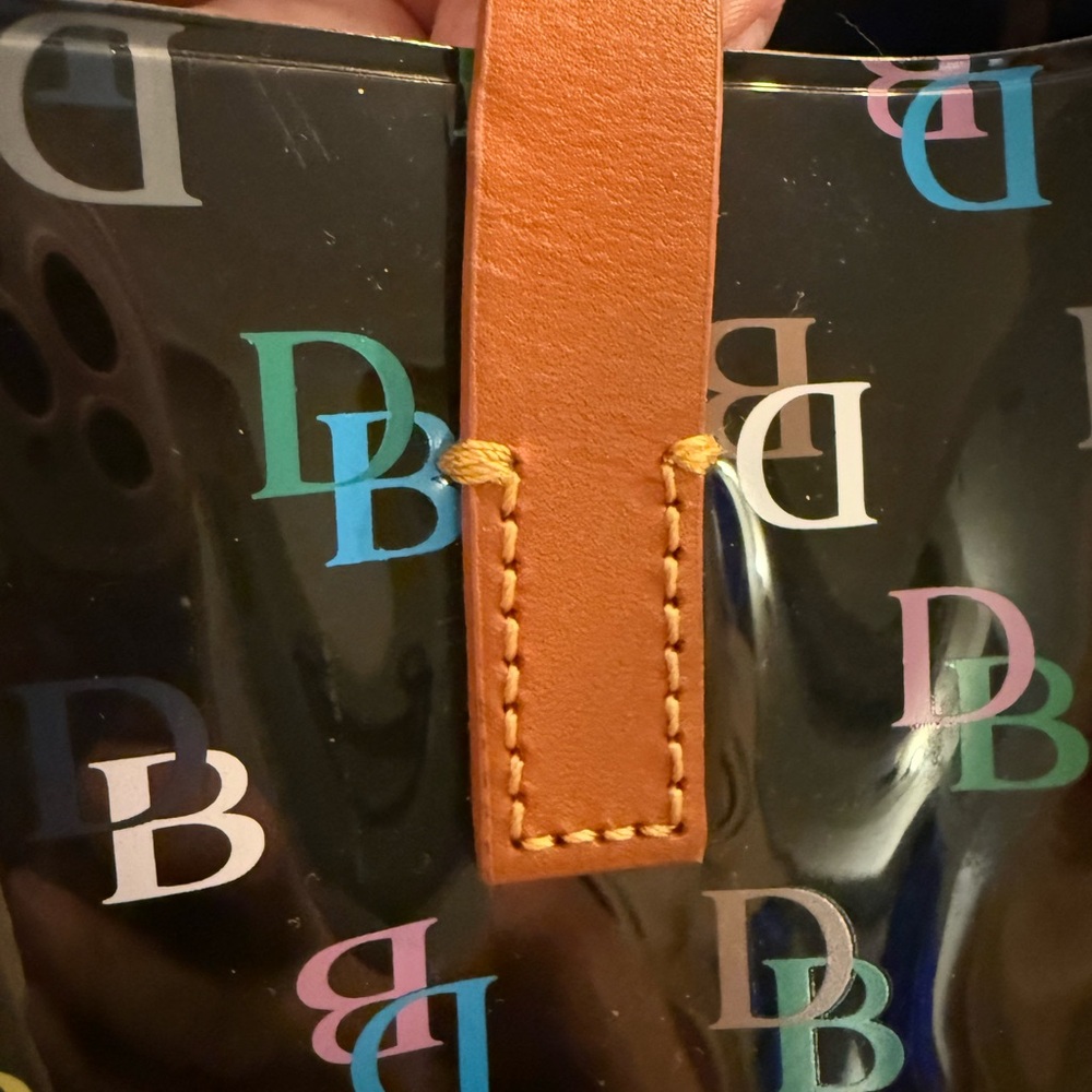 VTG Dooney & Bourke Black Tote with Multicolor Logo and leather strap - Picture 10 of 12